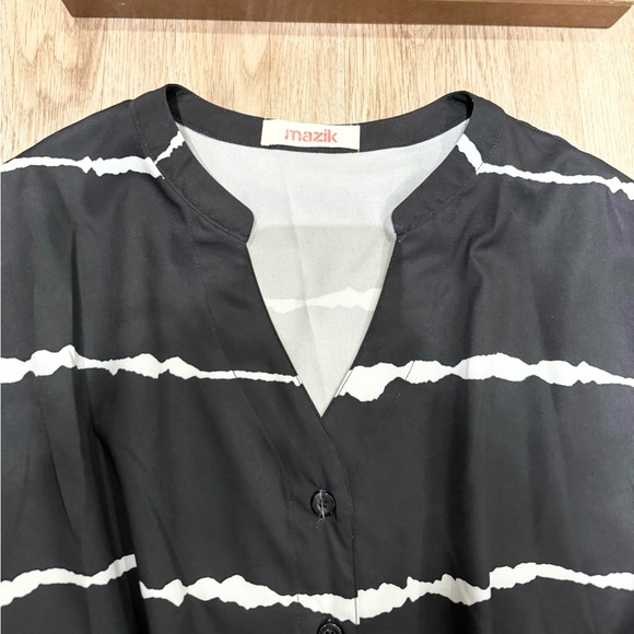 Mazik Button Up Blouse - Picture 5 of 6